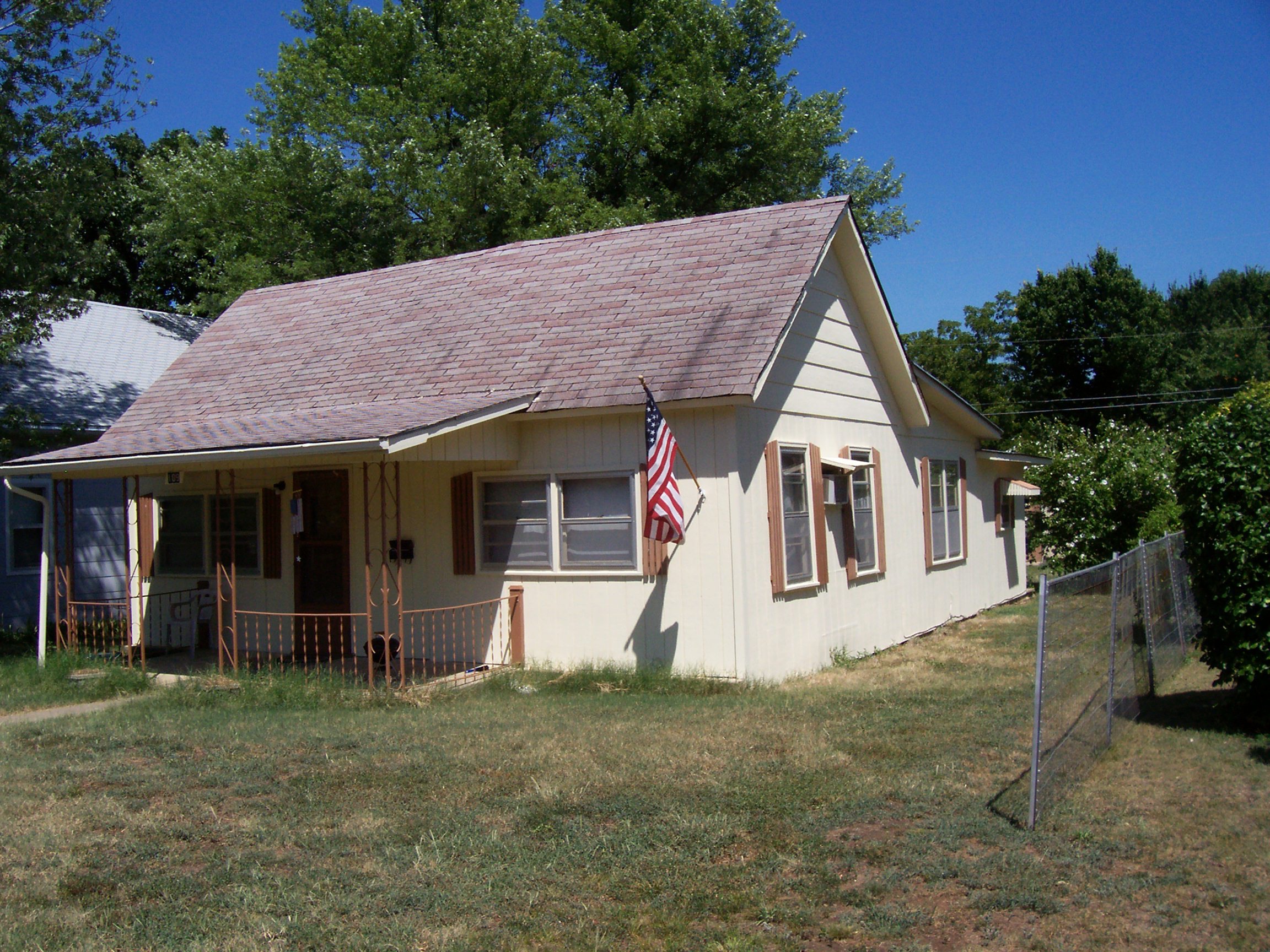 109 S Washington, Fort Scott, Bourbon County, Kansas, United States 66701, 2 Bedrooms Bedrooms, 0 ,1 BathroomBathrooms,House,For Rent,S Washington,1,1016 109 S Washington, Fort Scott, Bourbon County, Kansas, United States 66701, 2 Bedrooms Bedrooms, 0 ,1 BathroomBathrooms,House,For Rent,S Washington,1,1016
