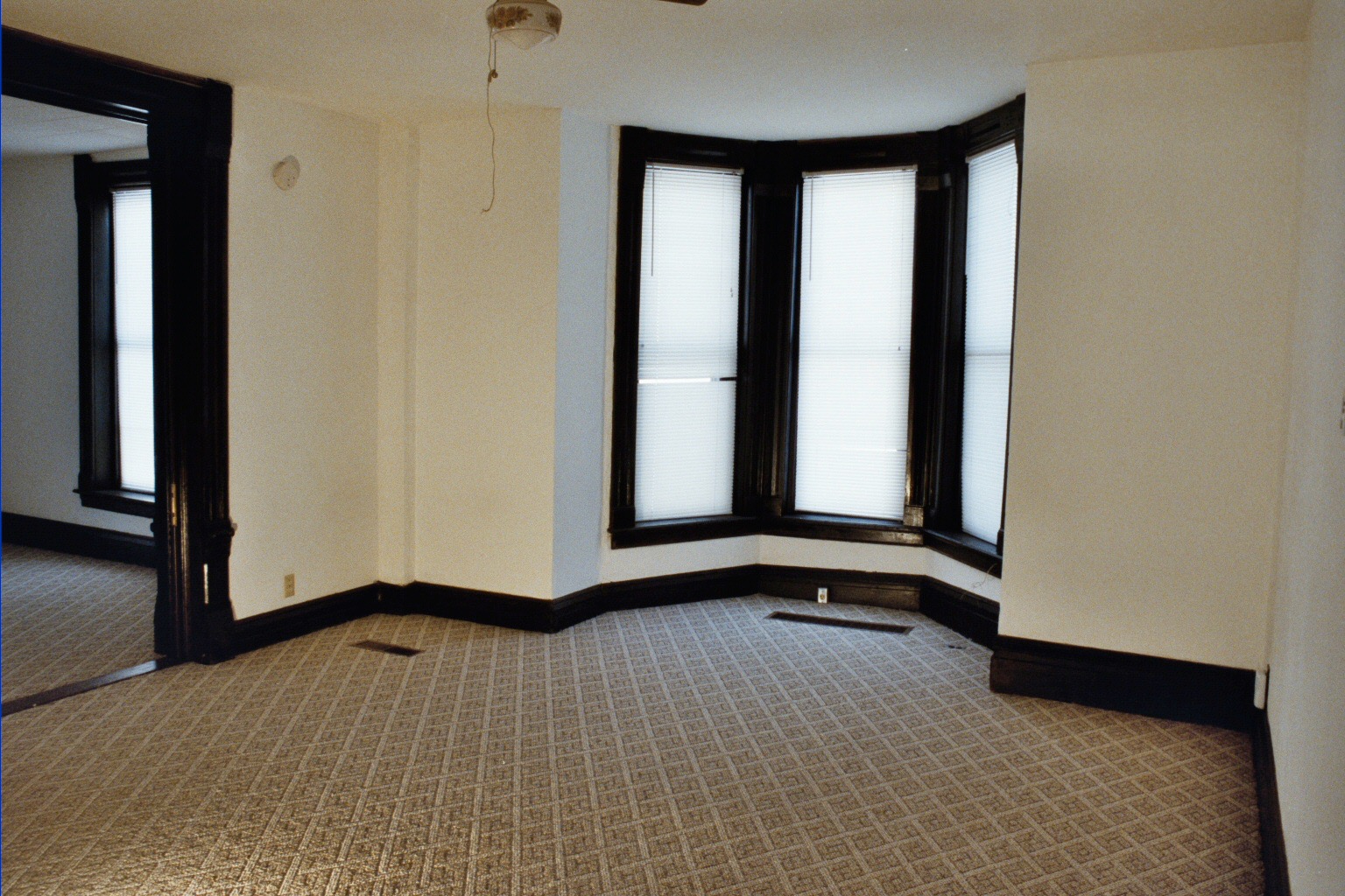 733 S National, Fort Scott, Bourbon County, Kansas, United States 66701, 1 Bedroom Bedrooms, ,1 BathroomBathrooms,Apartment,For Rent,S National,1,1019