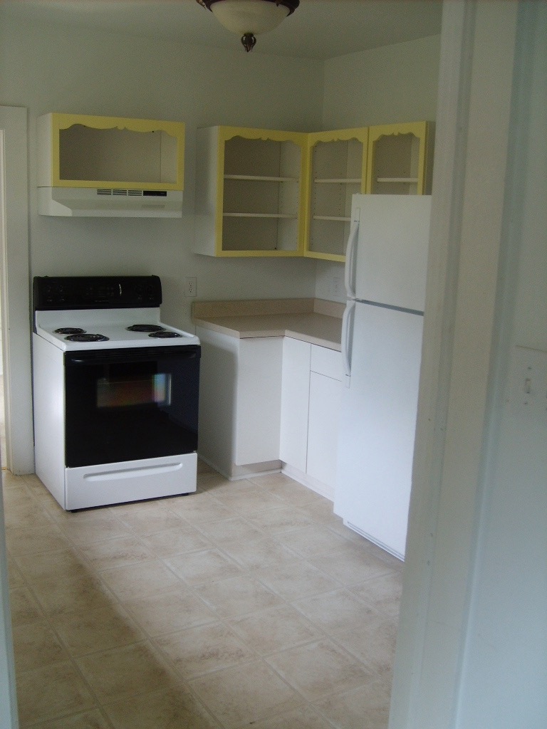 744 S Main, Fort Scott, Bourbon County, Kansas, United States 66701, 2 Bedrooms Bedrooms, 0 ,1 BathroomBathrooms,House,For Rent,S Main,1,1021