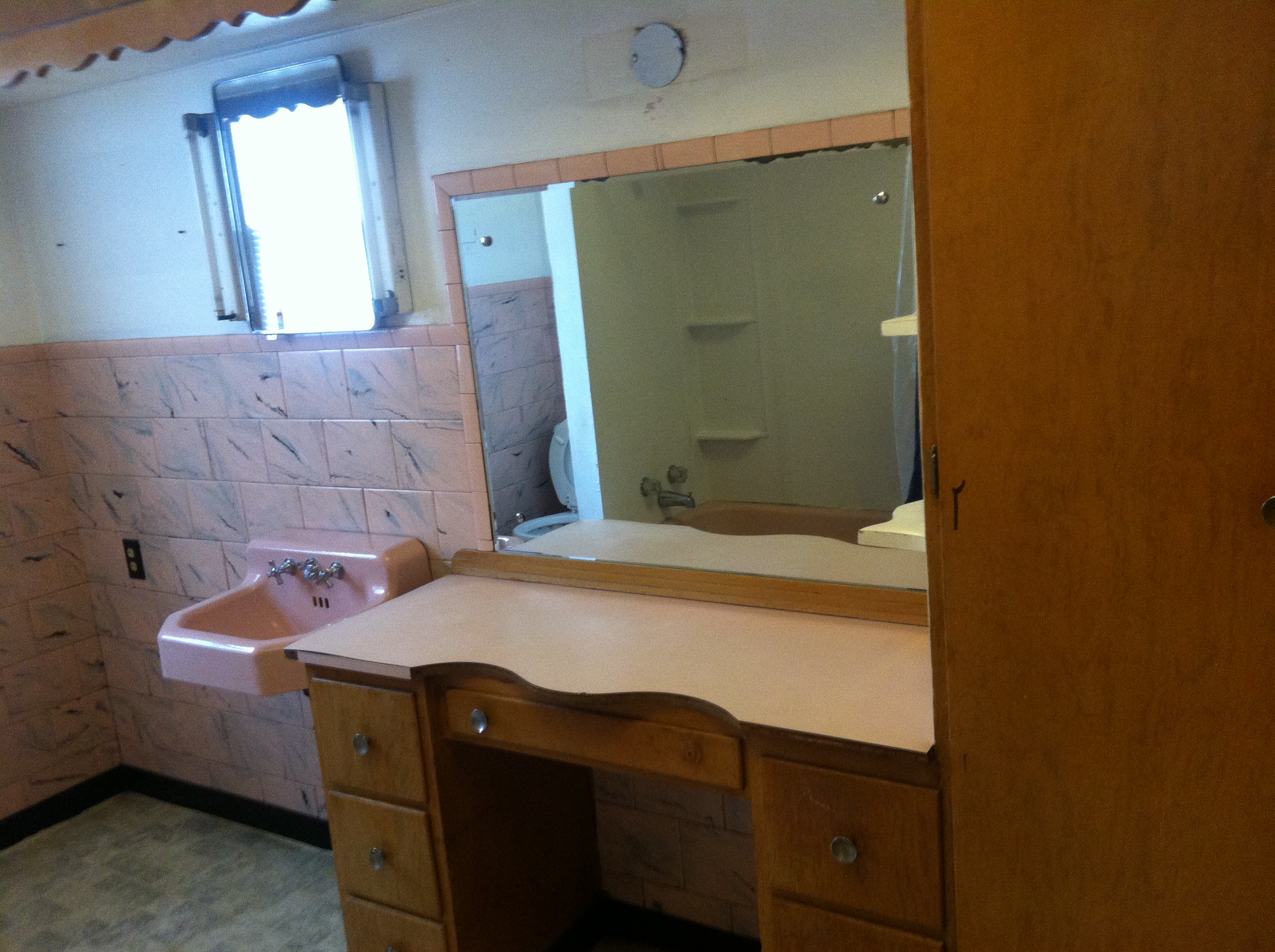 848 South Main Street, Fort Scott, Bourbon County, Kansas, United States 66701, ,1 BathroomBathrooms,Apartment,For Rent,South Main Street,1,1004