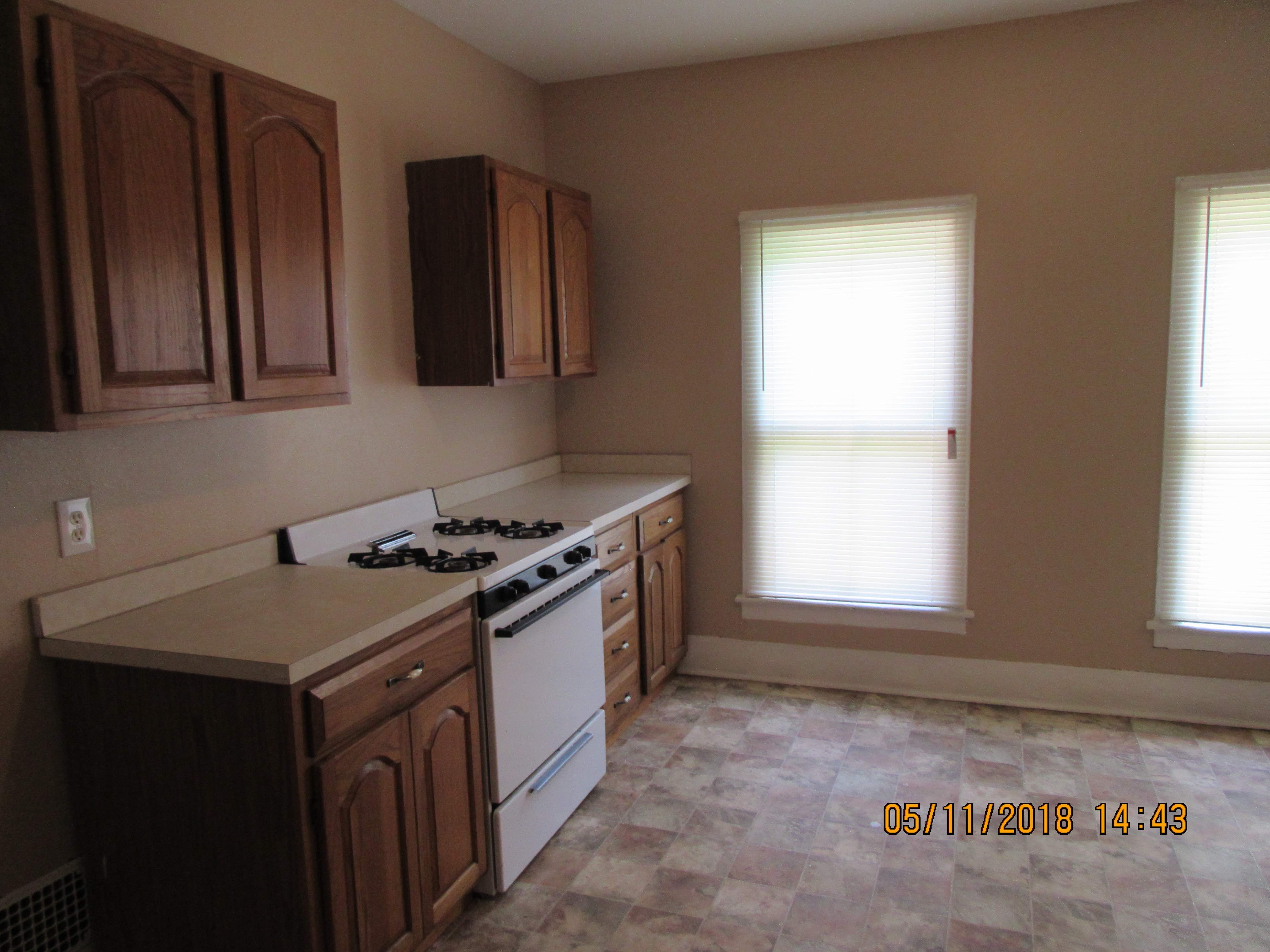 848 S. Main, Fort Scott, Bourbon County, Kansas, United States 66701, 1 Bedroom Bedrooms, ,1 BathroomBathrooms,Apartment,For Rent, S. Main,2,1006